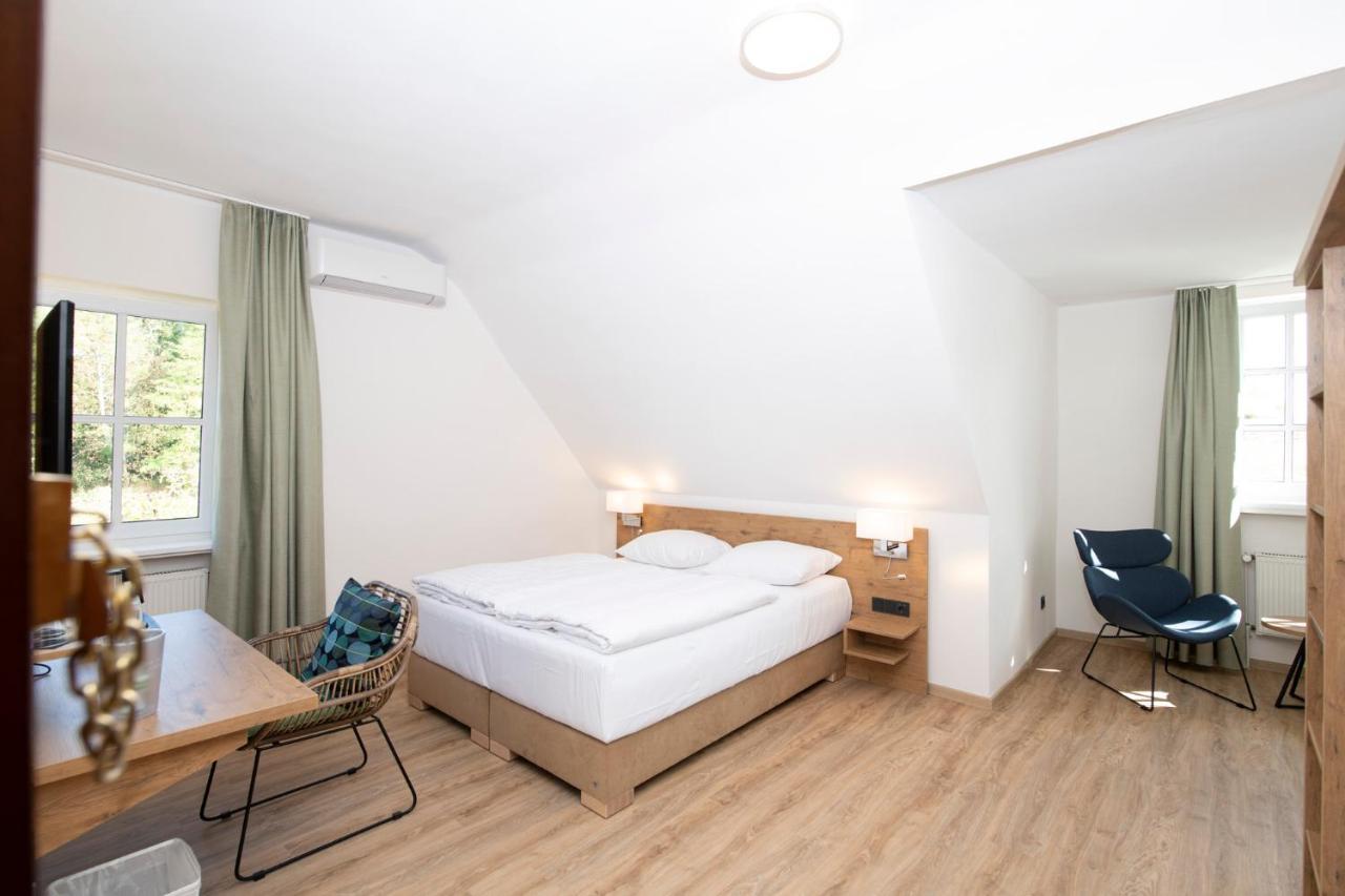 Landhotel Kauzenberg บาดครอยซ์นาค ภายนอก รูปภาพ