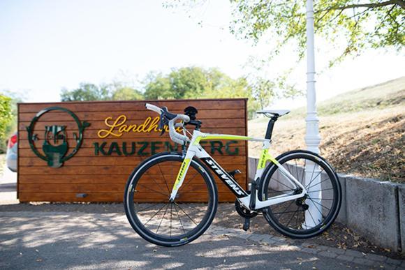 Landhotel Kauzenberg บาดครอยซ์นาค ภายนอก รูปภาพ