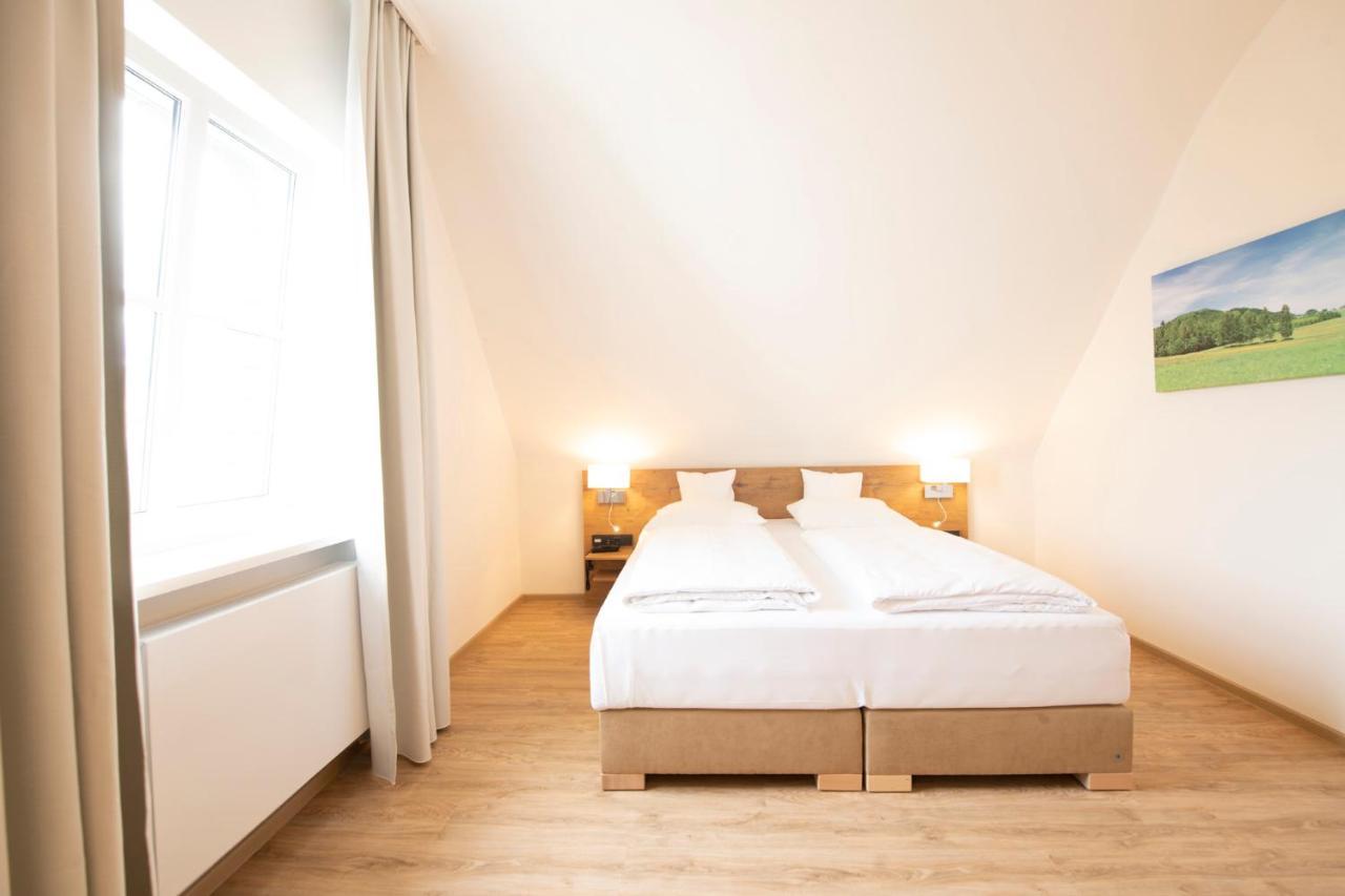 Landhotel Kauzenberg บาดครอยซ์นาค ภายนอก รูปภาพ