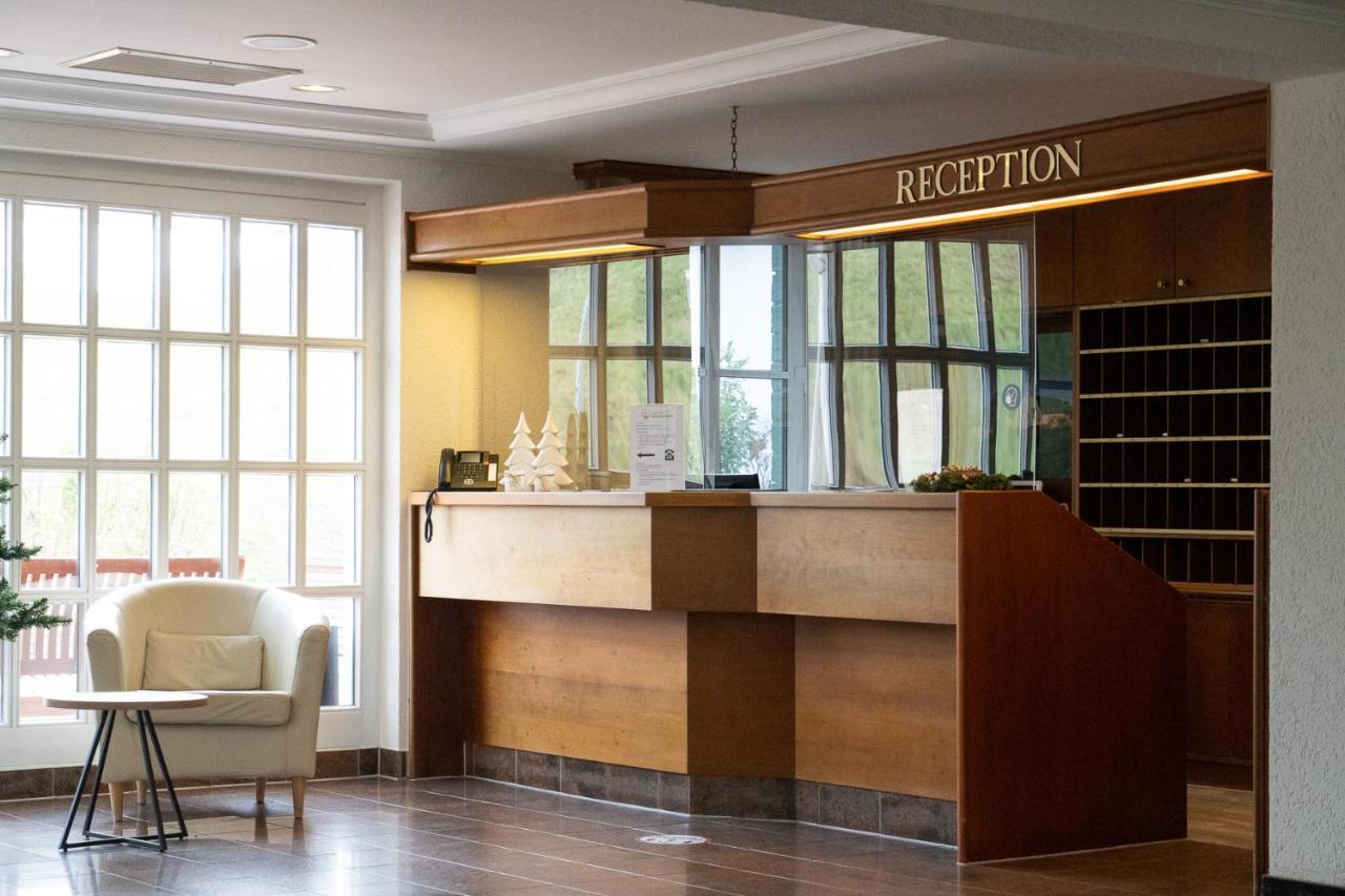 Landhotel Kauzenberg บาดครอยซ์นาค ภายนอก รูปภาพ